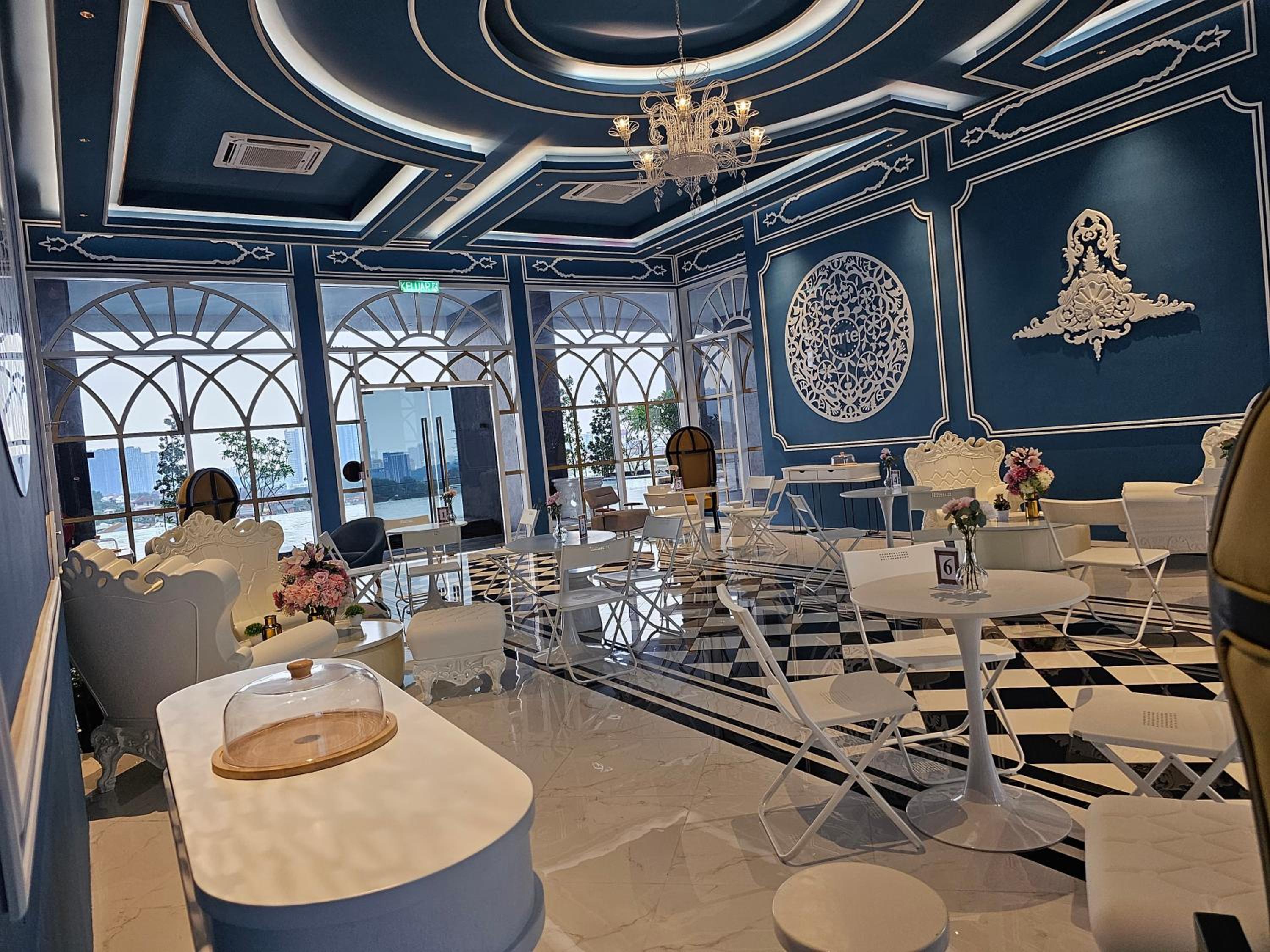 Arte Cheras The Premium Suites by iLuxHome