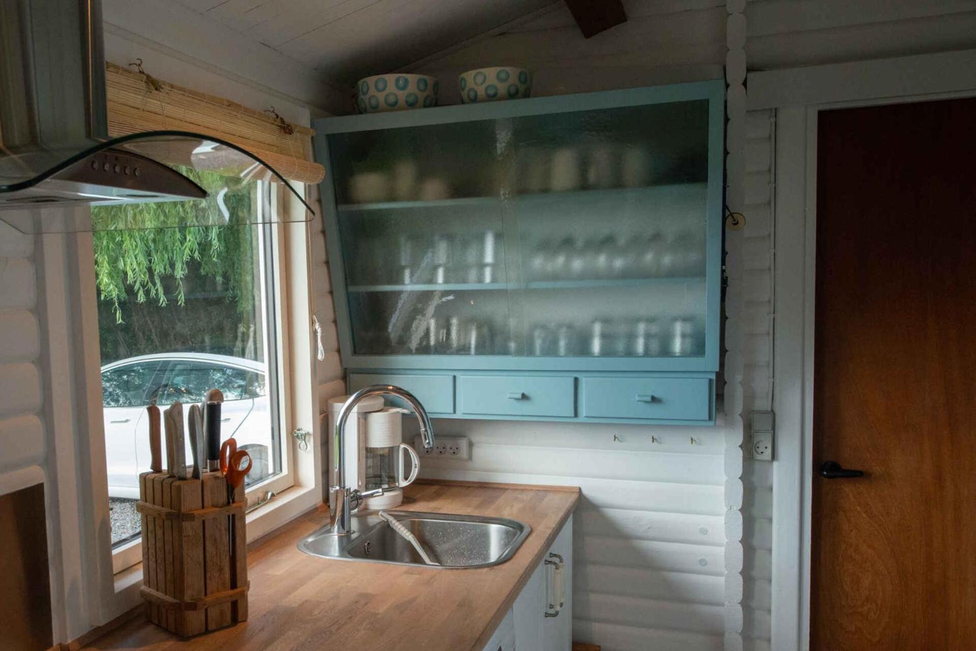 Lovely Cottage With Wilderness Bath And View