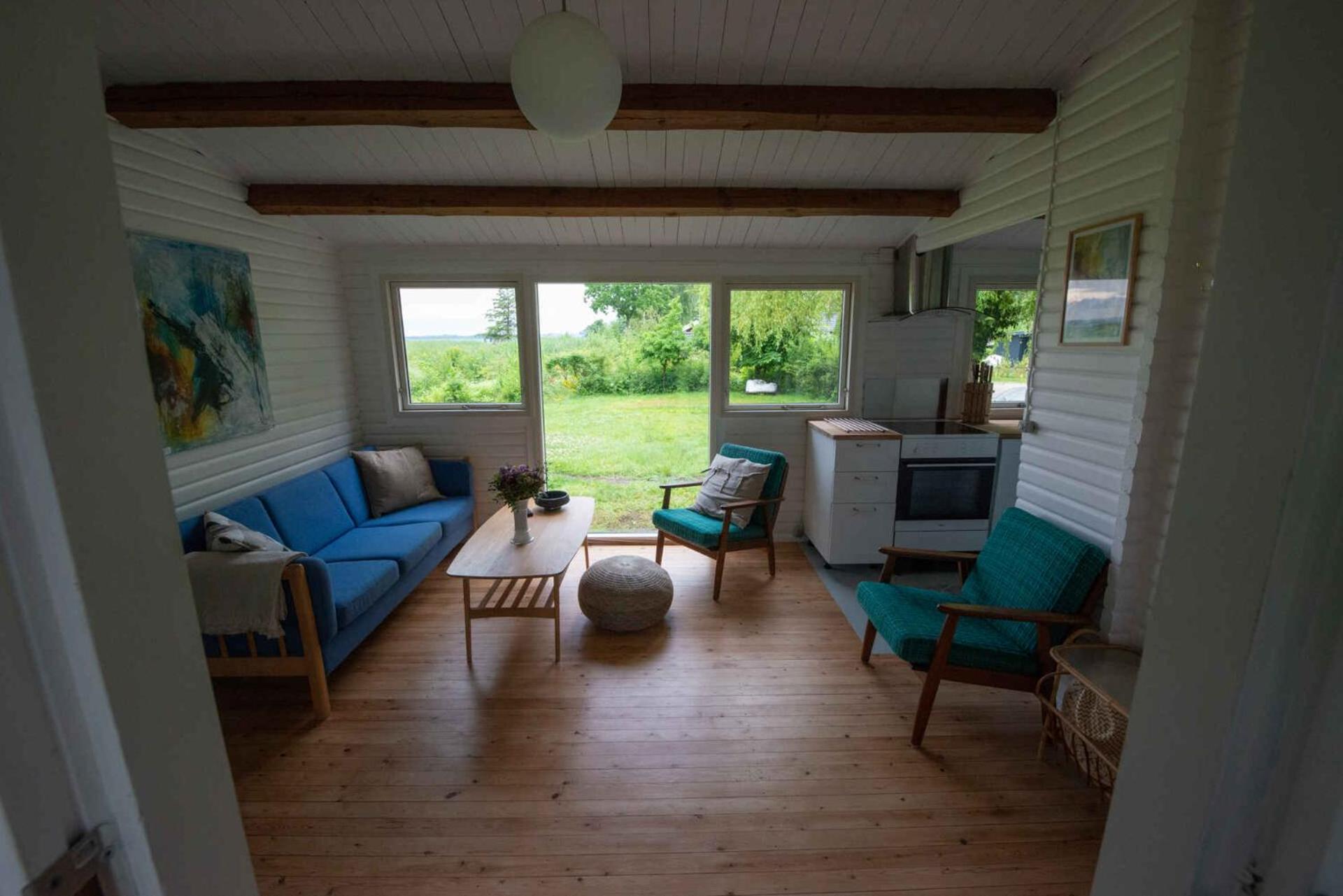 Lovely Cottage With Wilderness Bath And View