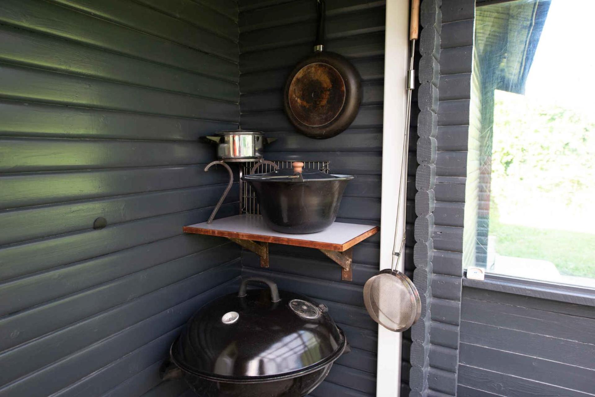 Lovely Cottage With Wilderness Bath And View