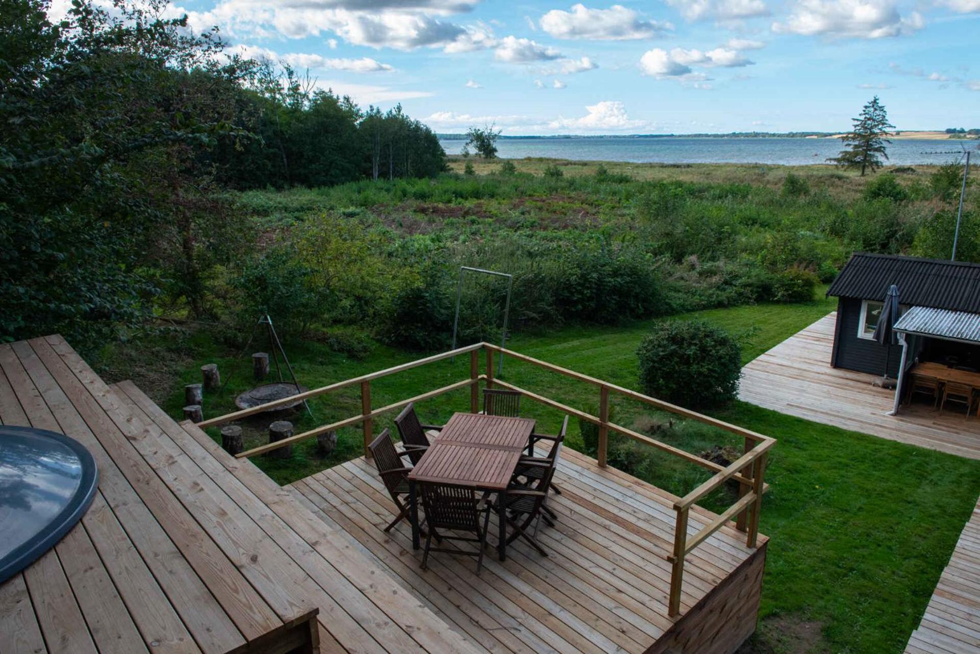 Lovely Cottage With Wilderness Bath And View