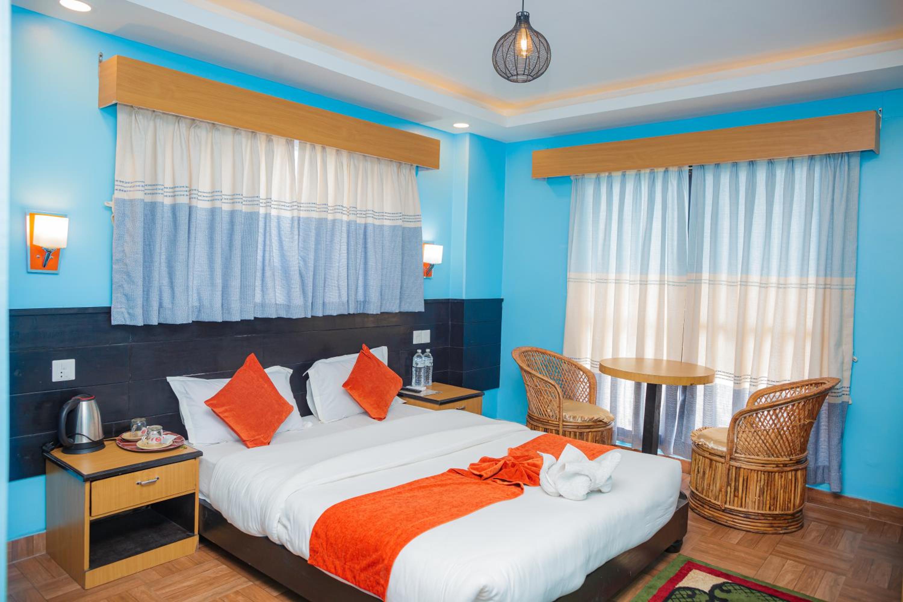 Hotel The Billabong Garden Pokhara view 3