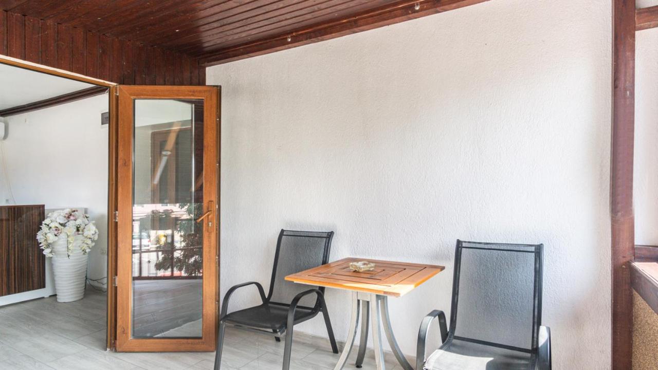 Hotel La Platouri