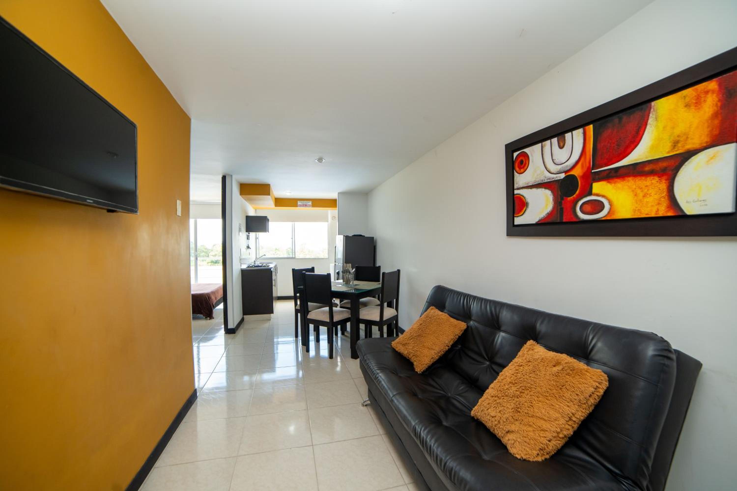 Parque del Cafe Apartamento! Piscinas, Parqueadero, WiFi, Netflix.