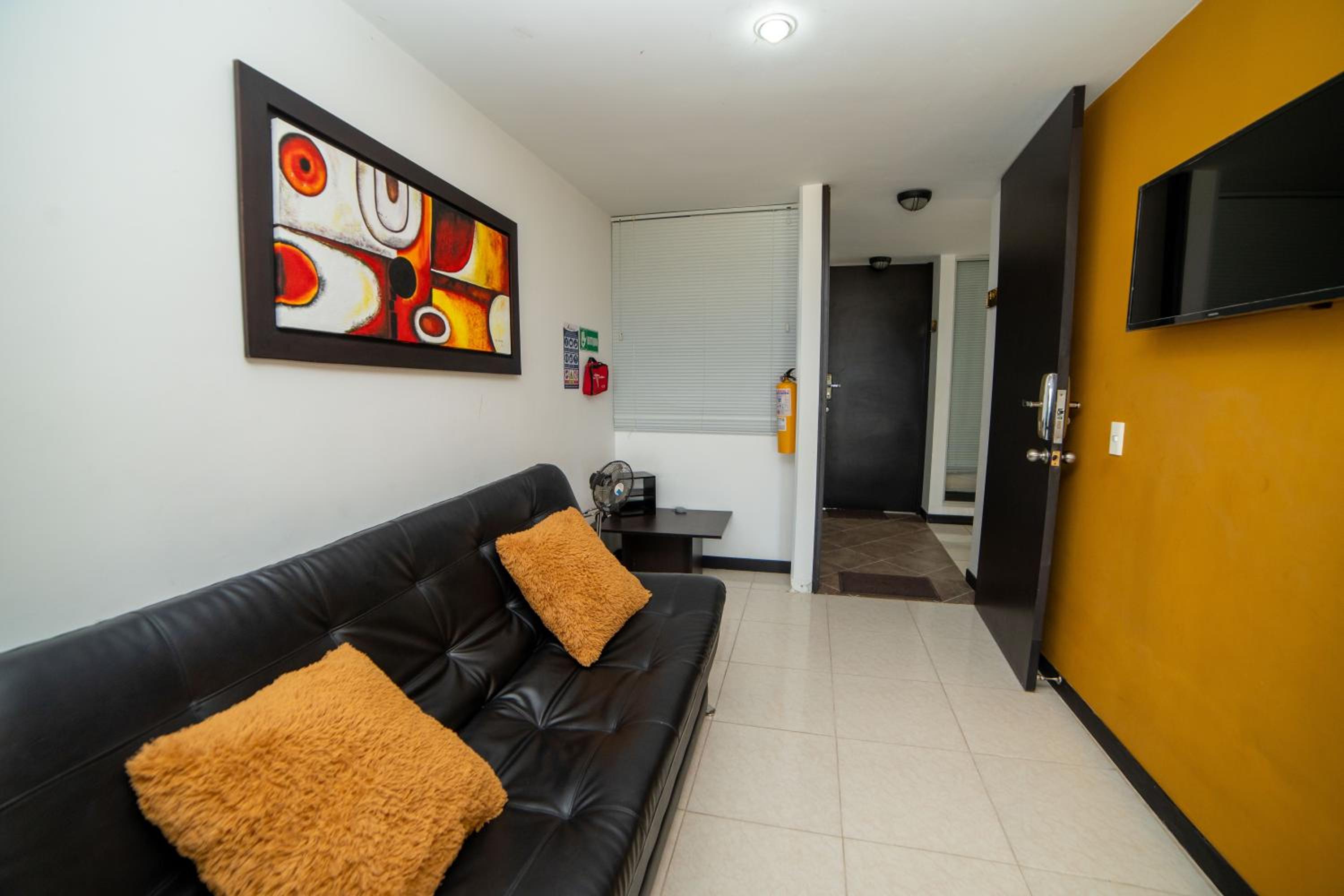 Parque del Cafe Apartamento! Piscinas, Parqueadero, WiFi, Netflix.