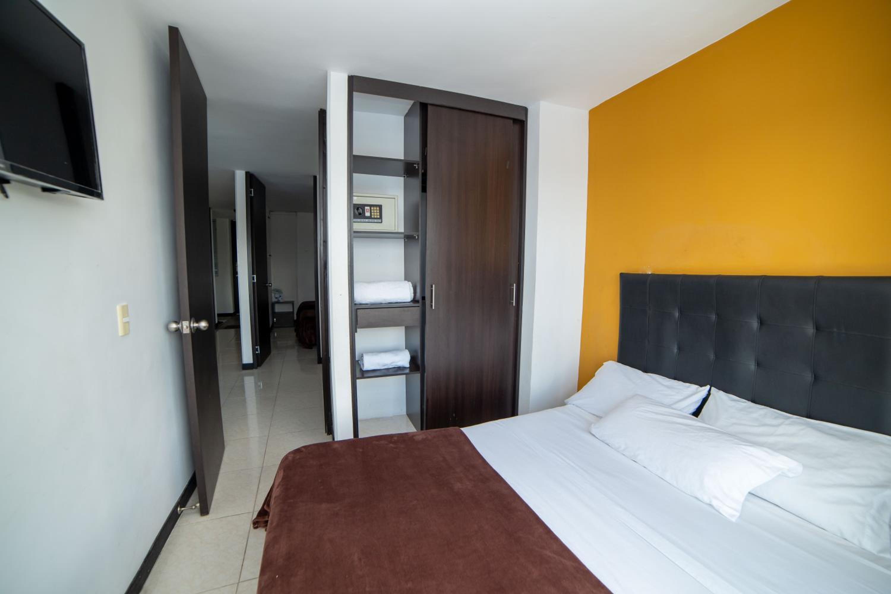 Parque del Cafe Apartamento! Piscinas, Parqueadero, WiFi, Netflix.