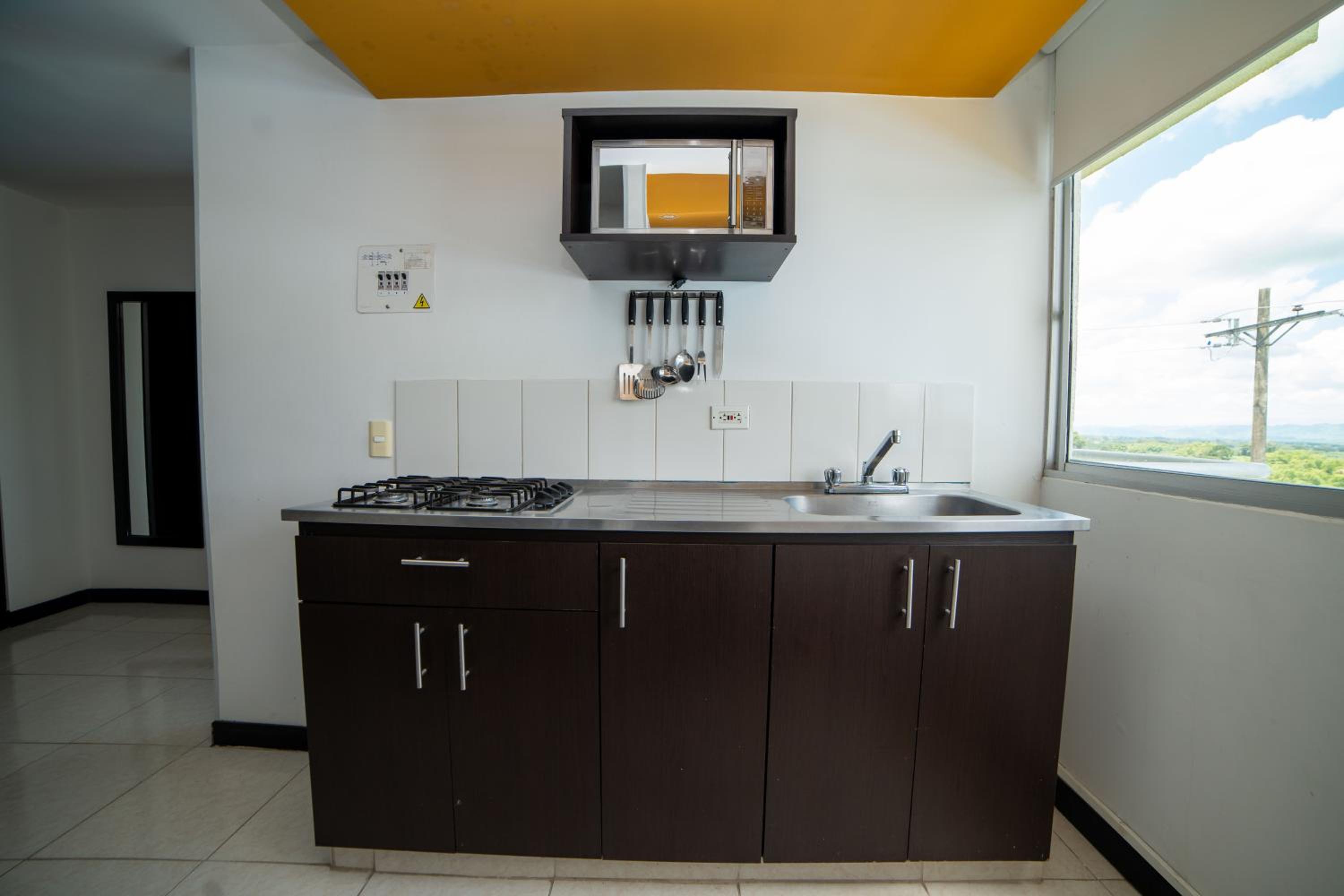 Parque del Cafe Apartamento! Piscinas, Parqueadero, WiFi, Netflix.
