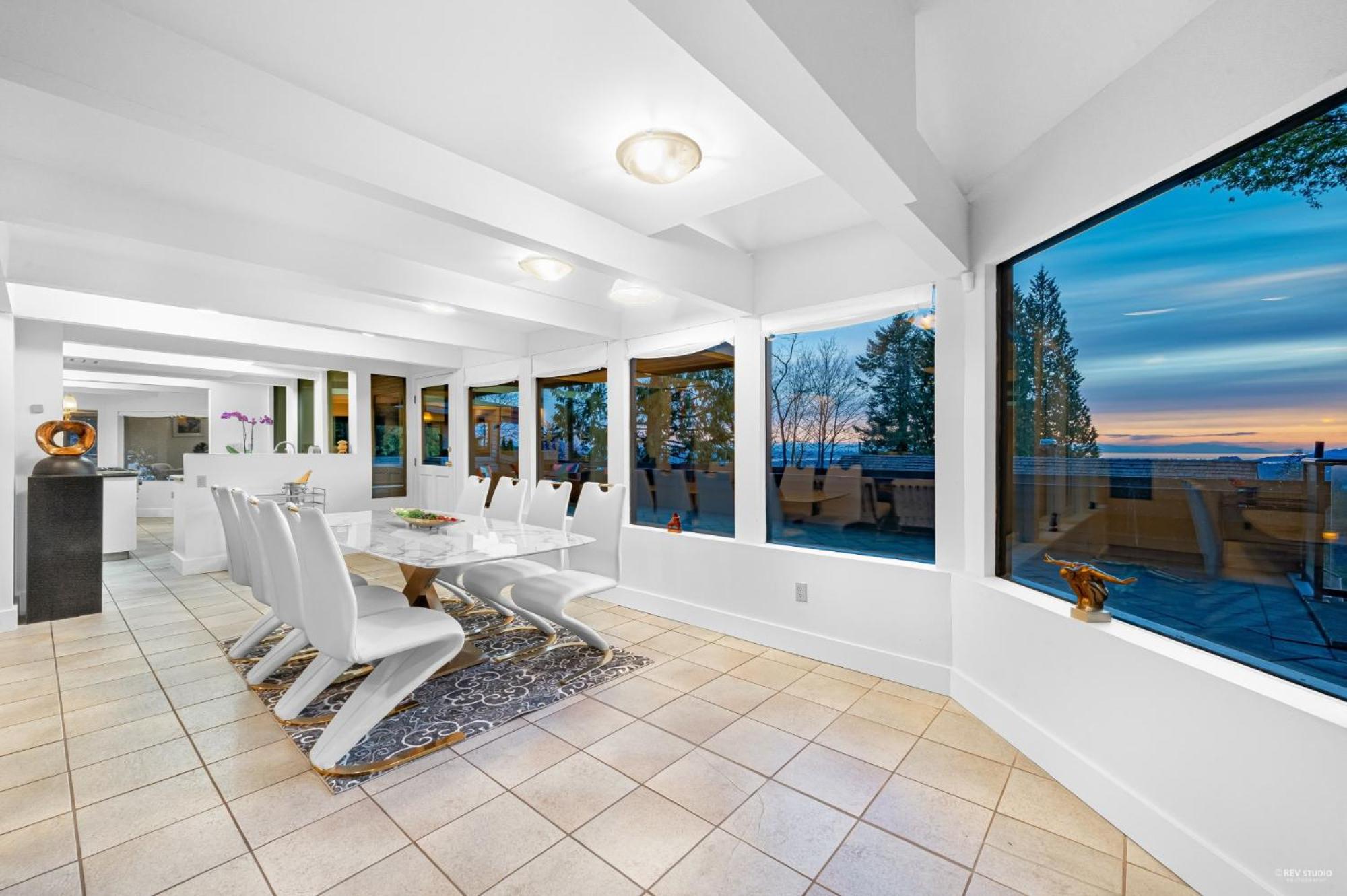 Private Bedroom, Bathroom, Shared Outdoor Pool, Hot Tub