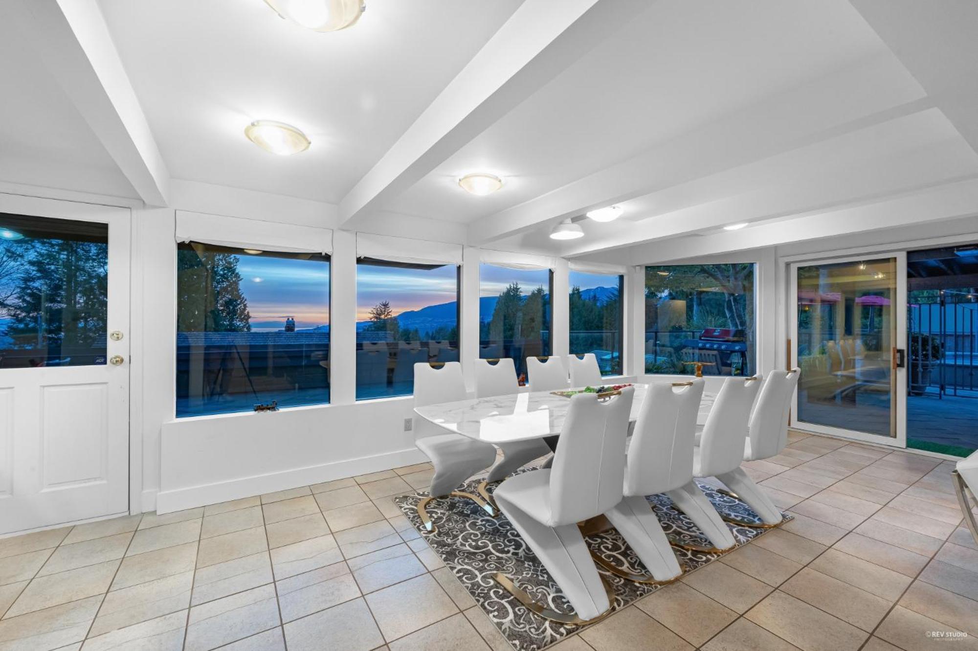 Private Bedroom, Bathroom, Shared Outdoor Pool, Hot Tub