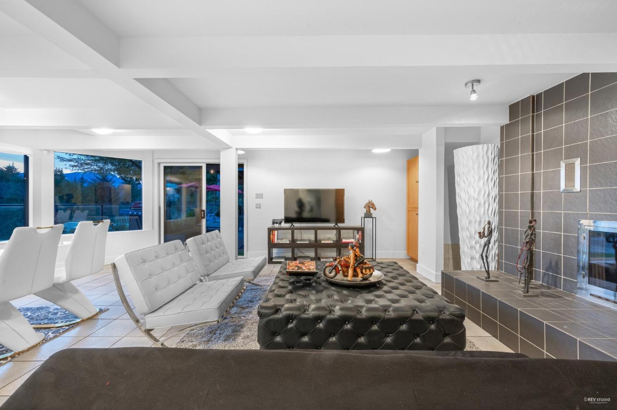 Private Bedroom, Bathroom, Shared Outdoor Pool, Hot Tub