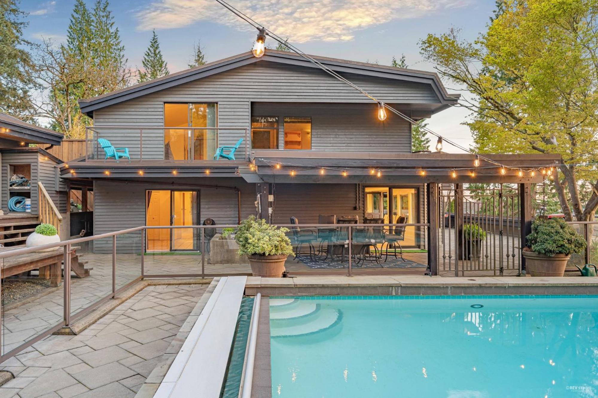 Private Bedroom, Bathroom, Shared Outdoor Pool, Hot Tub