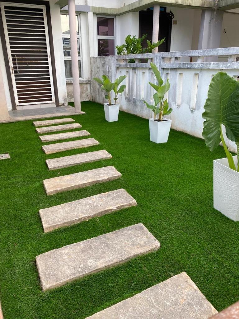 Mysha KLIA F1 Homestay with pool,WiFi , Netflix photo 5