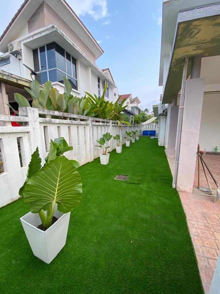 Mysha KLIA F1 Homestay with pool,WiFi , Netflix photo 8