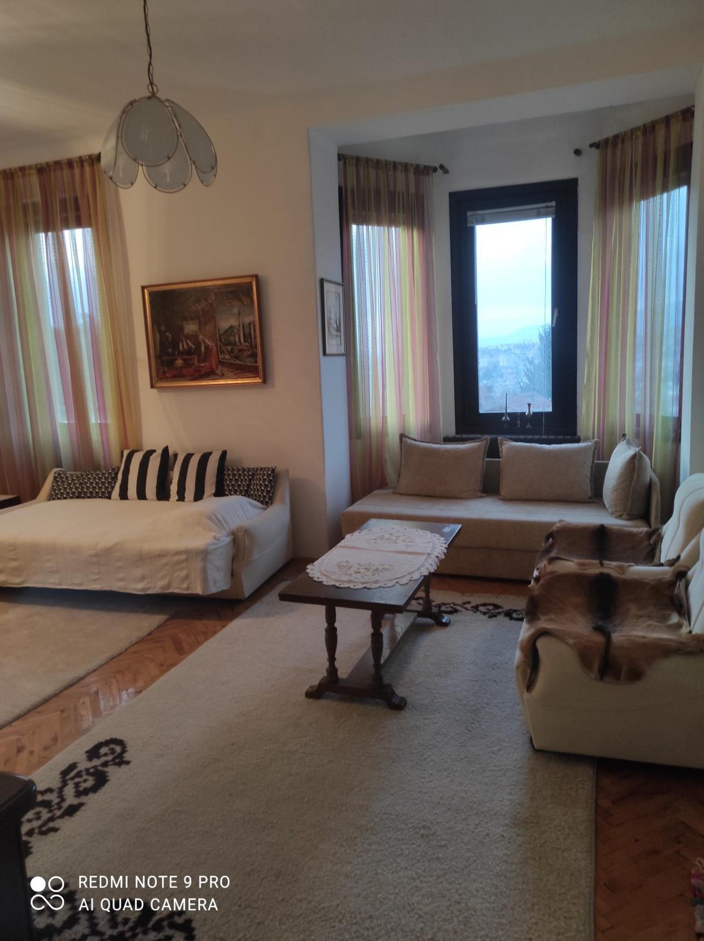 Issy Apartment