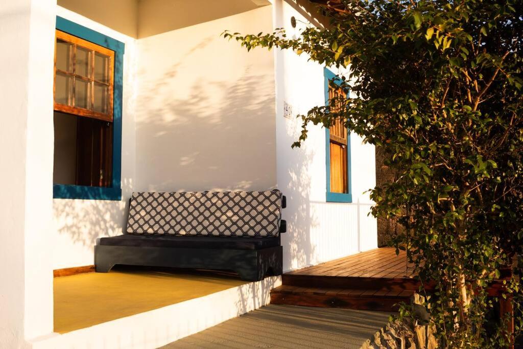 Charme Colonial, Pet Friendly, com garagem e deck com vista para Serra de São José