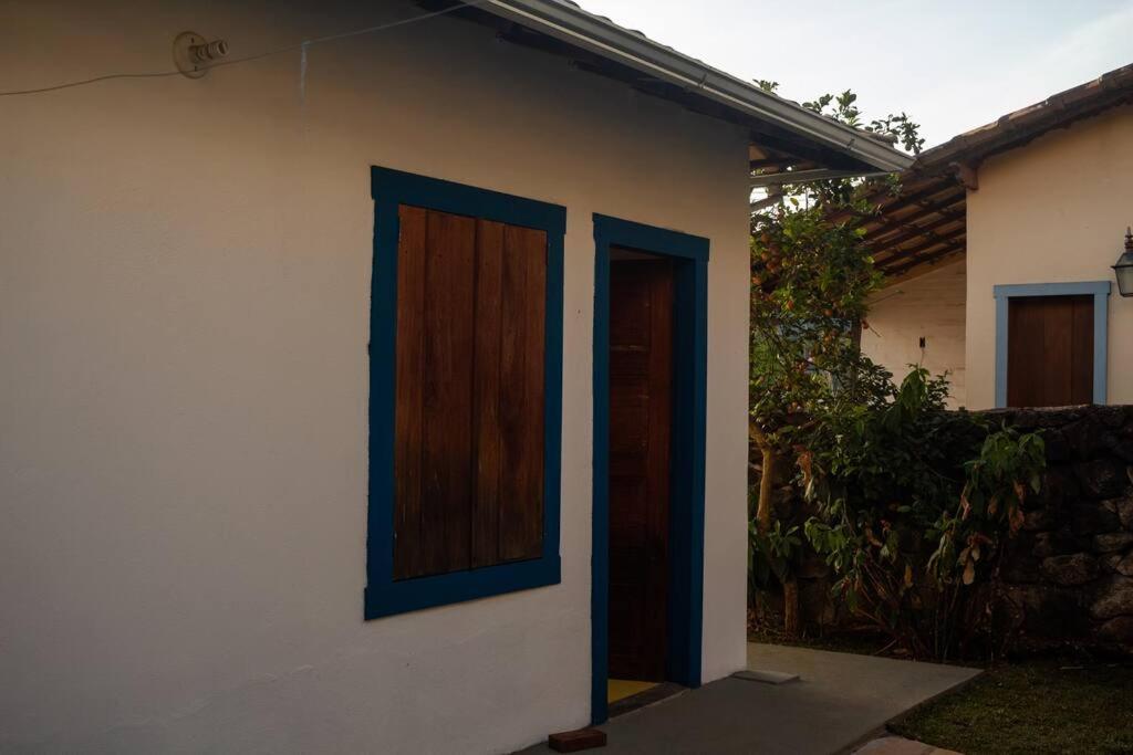 Charme Colonial, Pet Friendly, com garagem e deck com vista para Serra de São José
