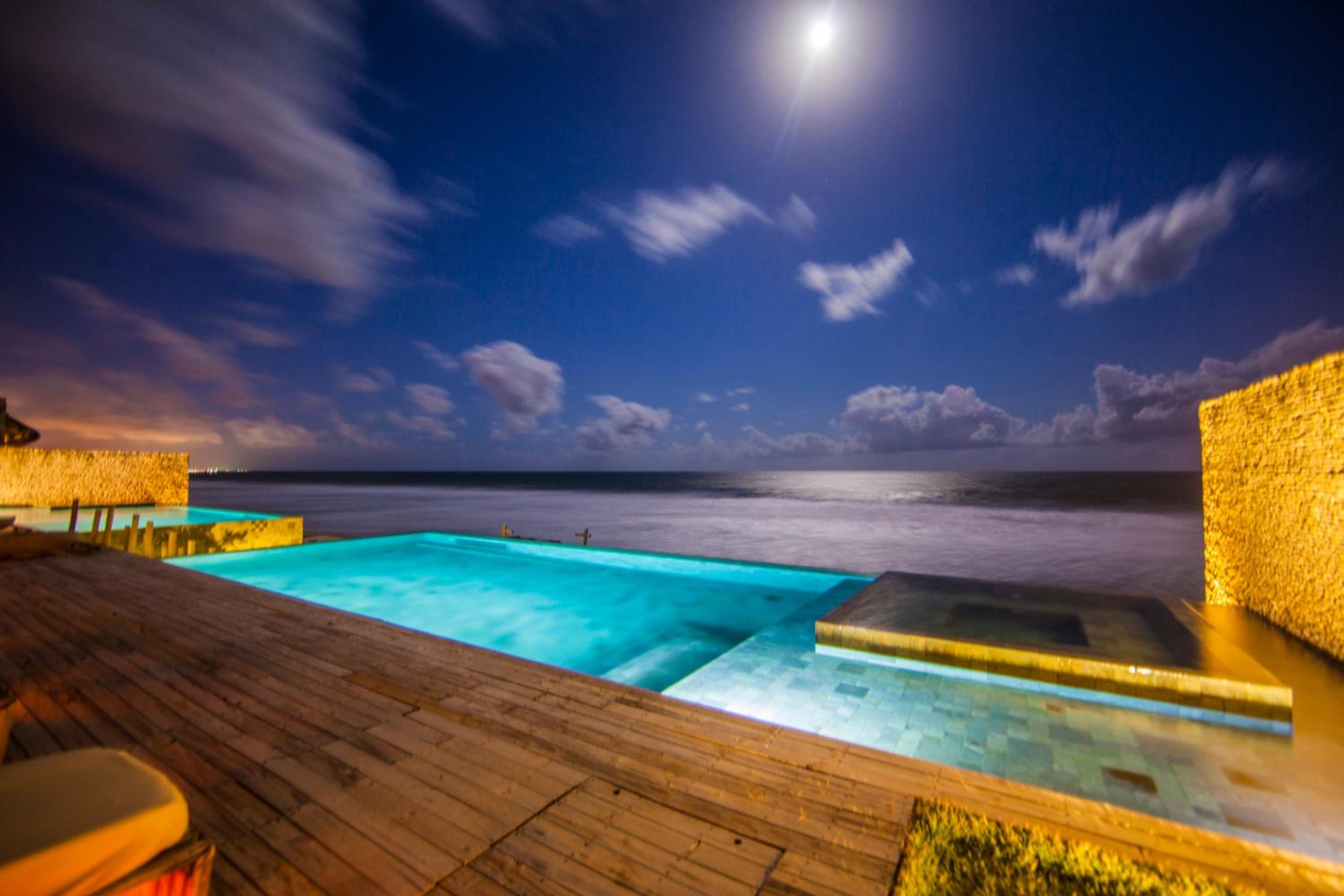 Kenoa Exclusive Beach Spa & Resort