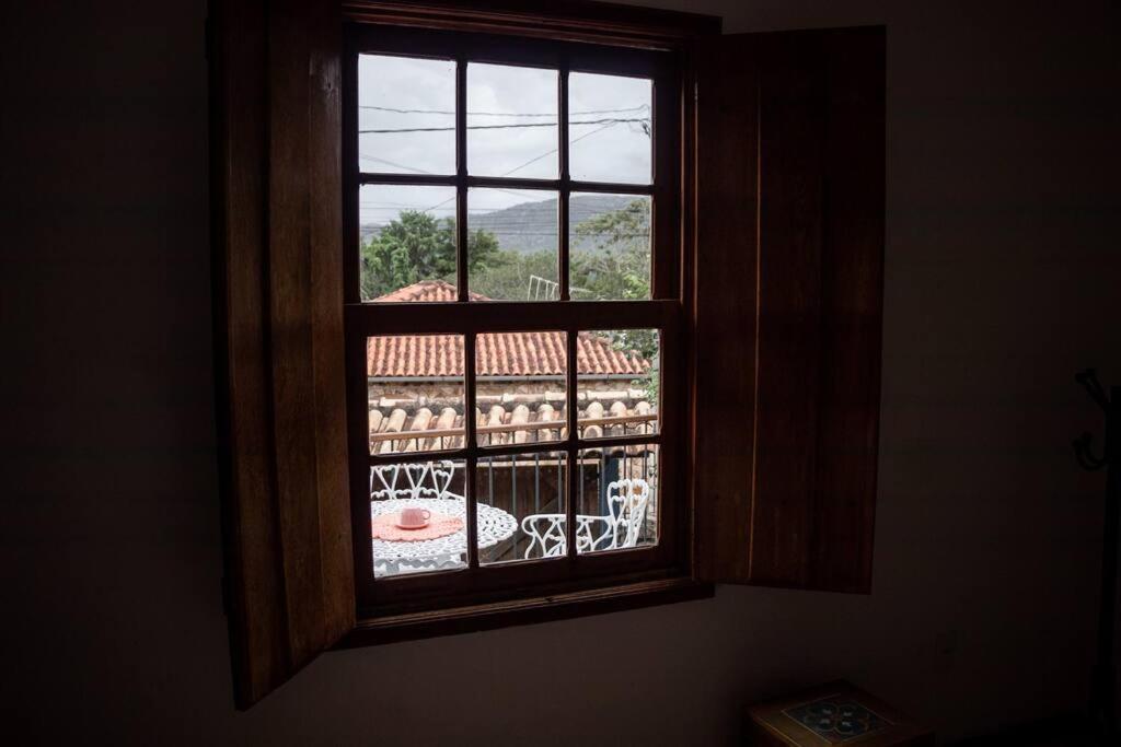 Charme Colonial, Pet Friendly, com garagem e deck com vista para Serra de São José