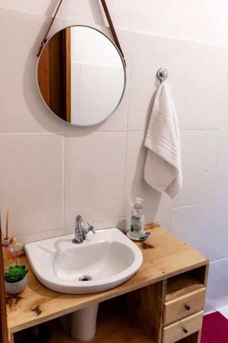 Charme Colonial, Pet Friendly, com garagem e deck com vista para Serra de São José