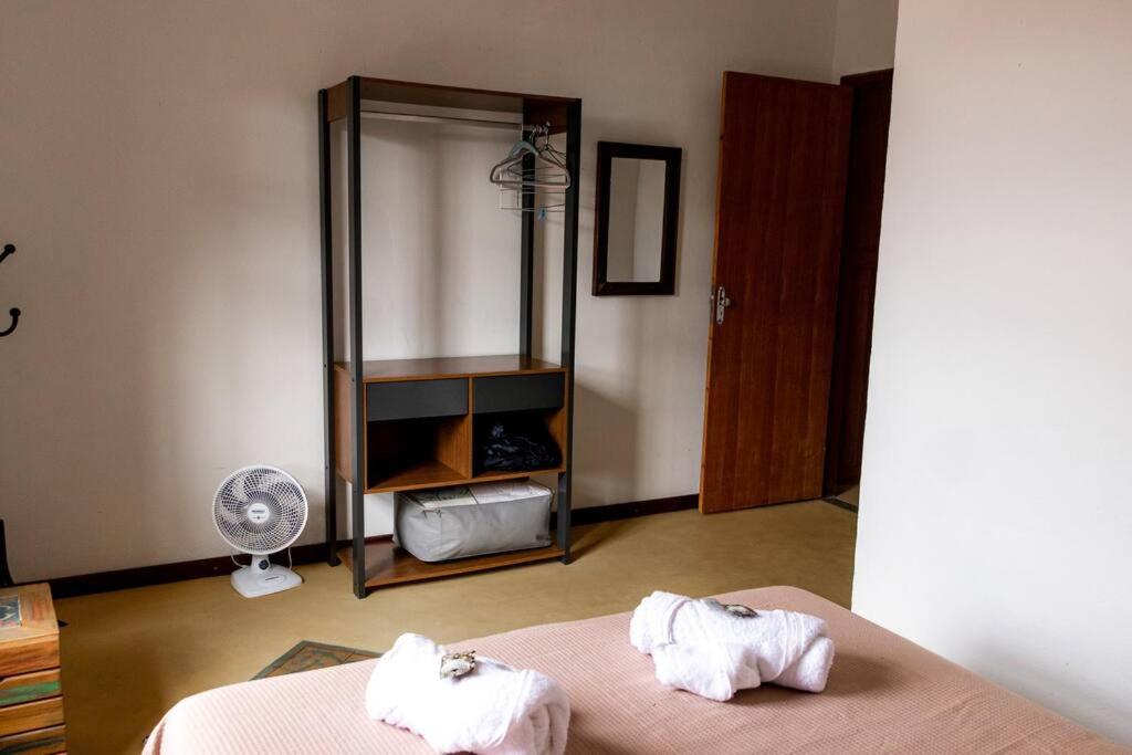 Charme Colonial, Pet Friendly, com garagem e deck com vista para Serra de São José