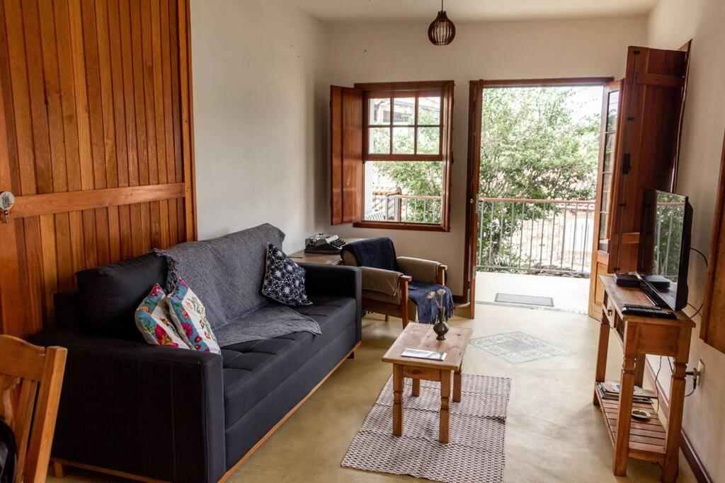 Charme Colonial, Pet Friendly, com garagem e deck com vista para Serra de São José
