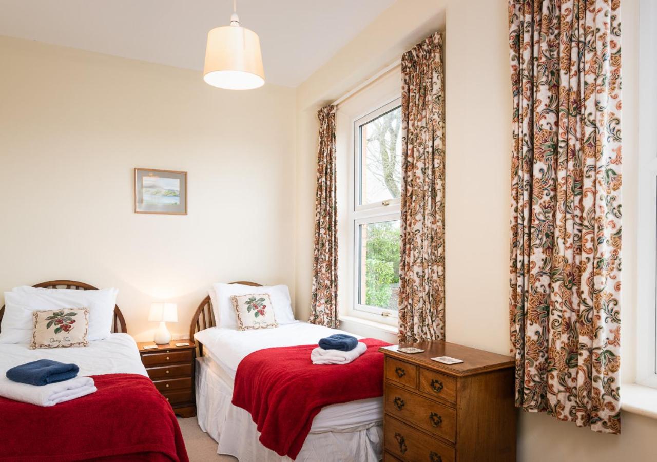 7 Bed in Colyton oc-mbkno