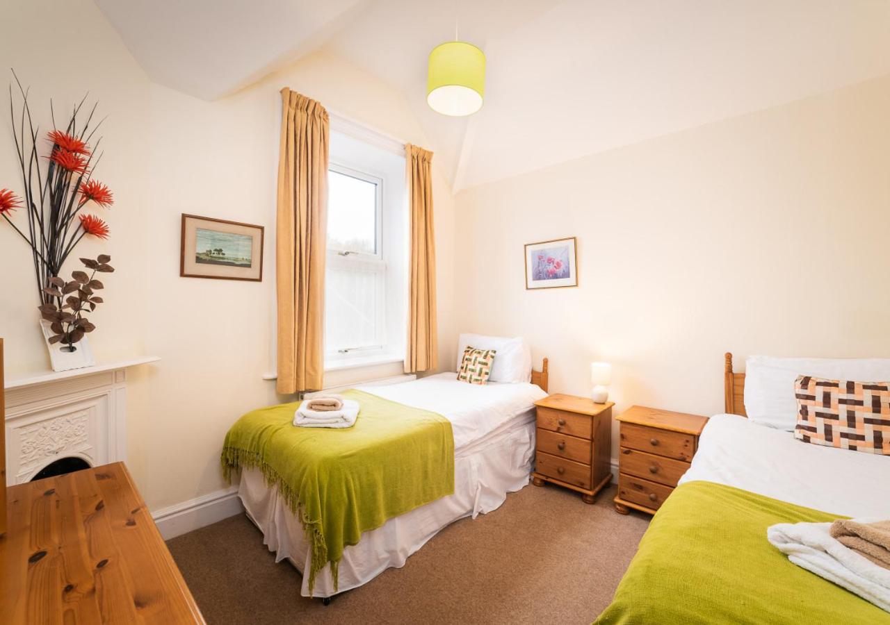 7 Bed in Colyton oc-mbkno
