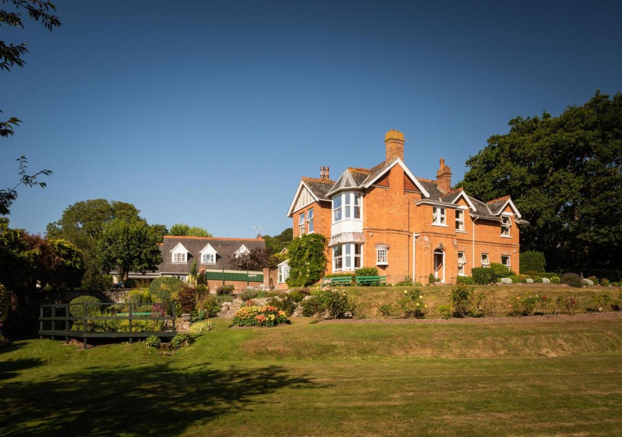7 Bed in Colyton oc-mbkno
