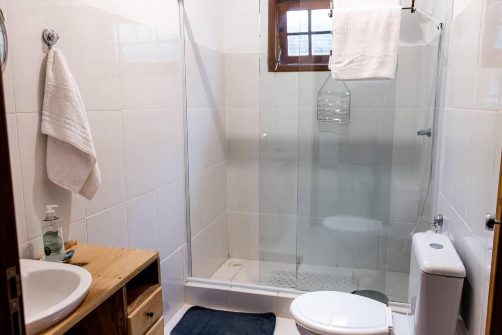 Charme Colonial, Pet Friendly, com garagem e deck com vista para Serra de São José