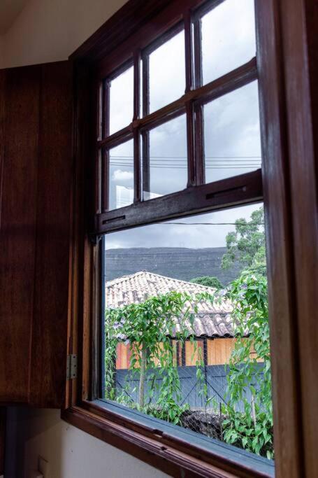 Charme Colonial, Pet Friendly, com garagem e deck com vista para Serra de São José