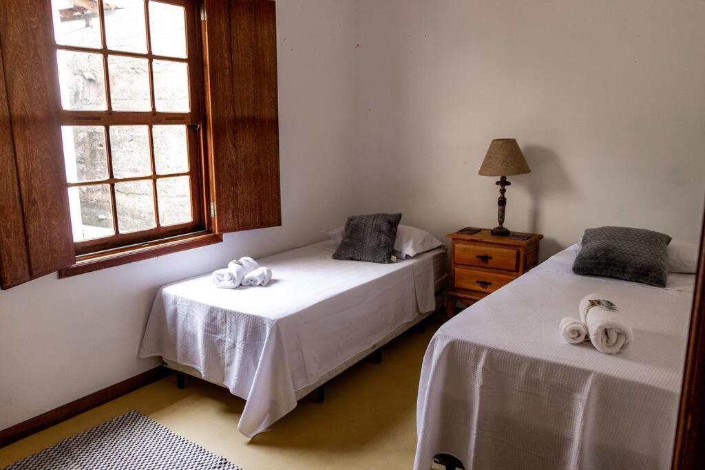 Charme Colonial, Pet Friendly, com garagem e deck com vista para Serra de São José