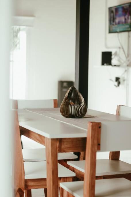 Casa Tipo Loft- Tigre Centro Con Jardin, Parrilla - 4 Personas