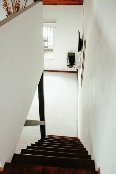 Casa Tipo Loft- Tigre Centro Con Jardin, Parrilla - 4 Personas