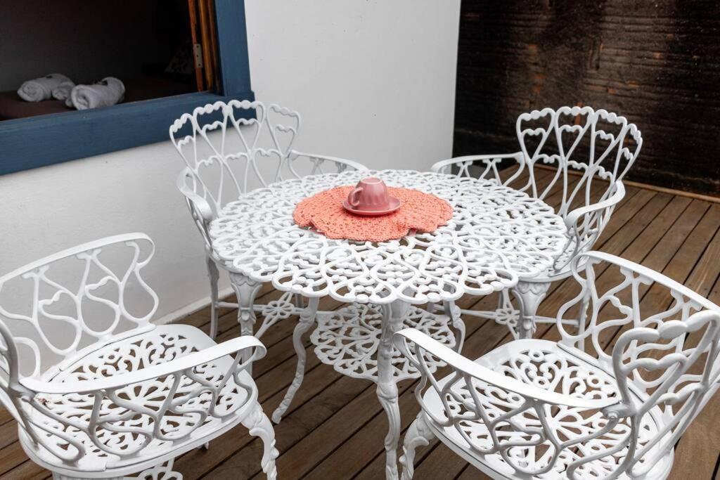 Charme Colonial, Pet Friendly, com garagem e deck com vista para Serra de São José