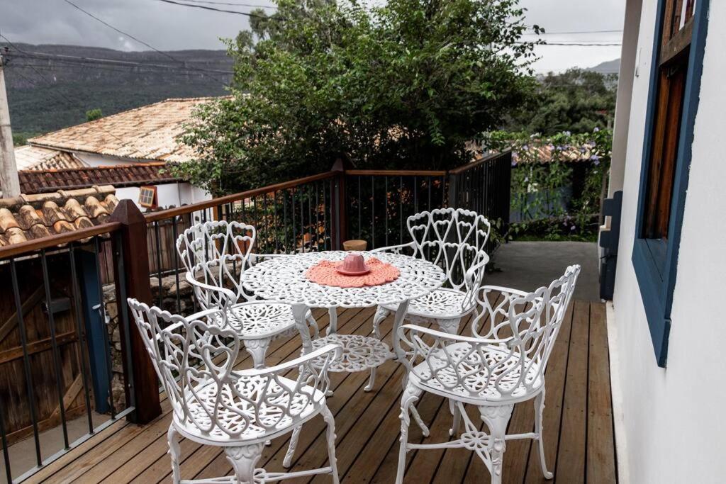 Charme Colonial, Pet Friendly, com garagem e deck com vista para Serra de São José