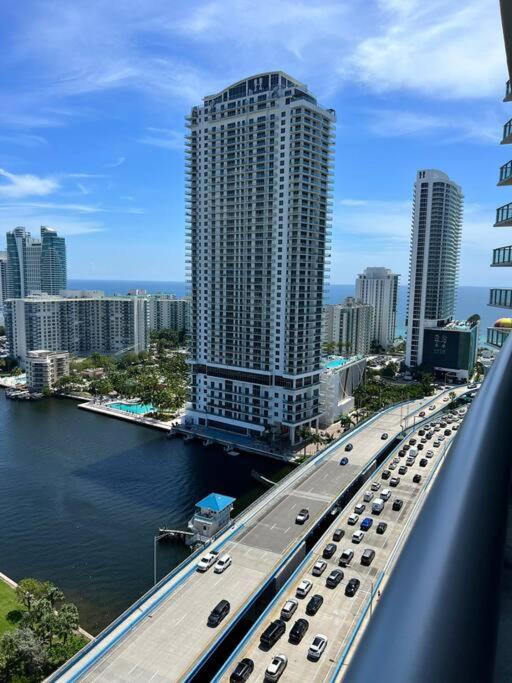 Hotel Miami beach Studio Amazing views 2QB/1B - Image 1