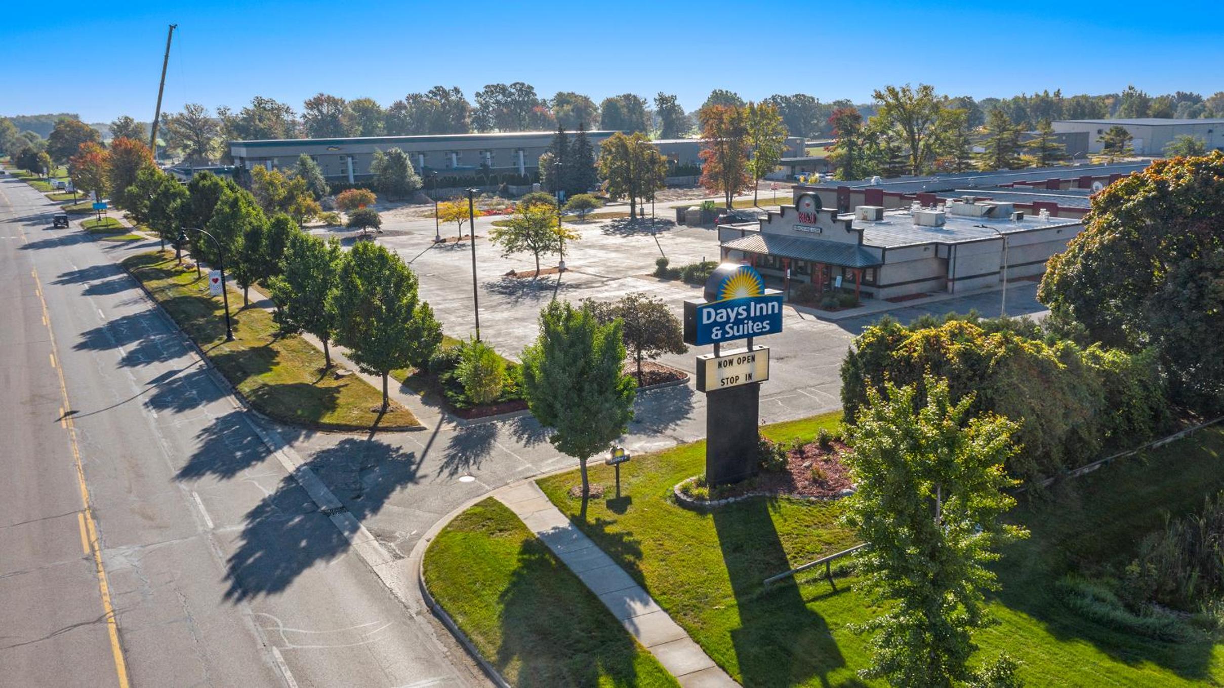 Mount Pleasant Vacations - Days Inn  Suites by Wyndham Mt Pleasant - Property Image 2