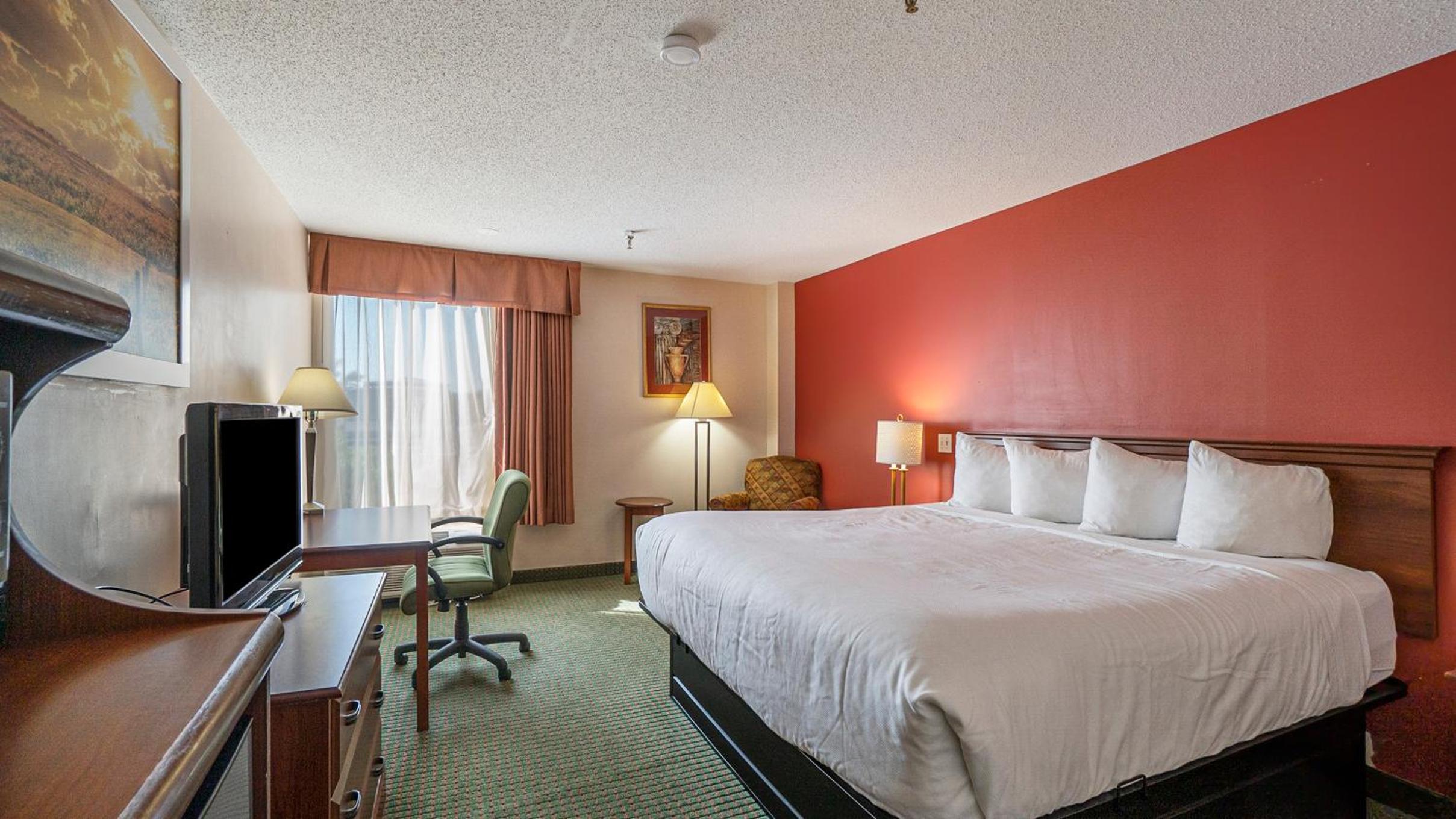 Mount Pleasant Vacations - Days Inn  Suites by Wyndham Mt Pleasant - Property Image 4