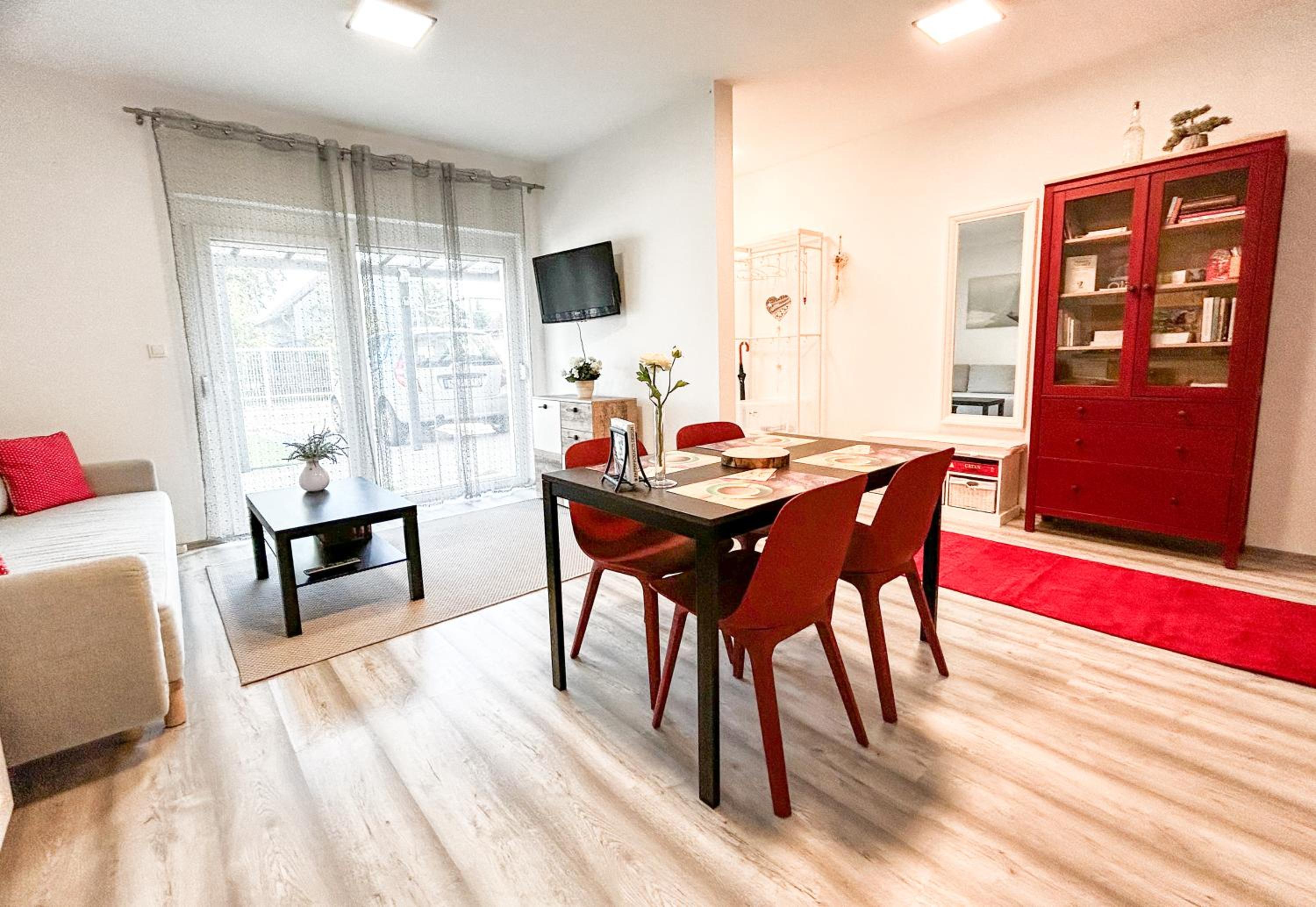 Komfort Home Bursport Bt. ház view 2