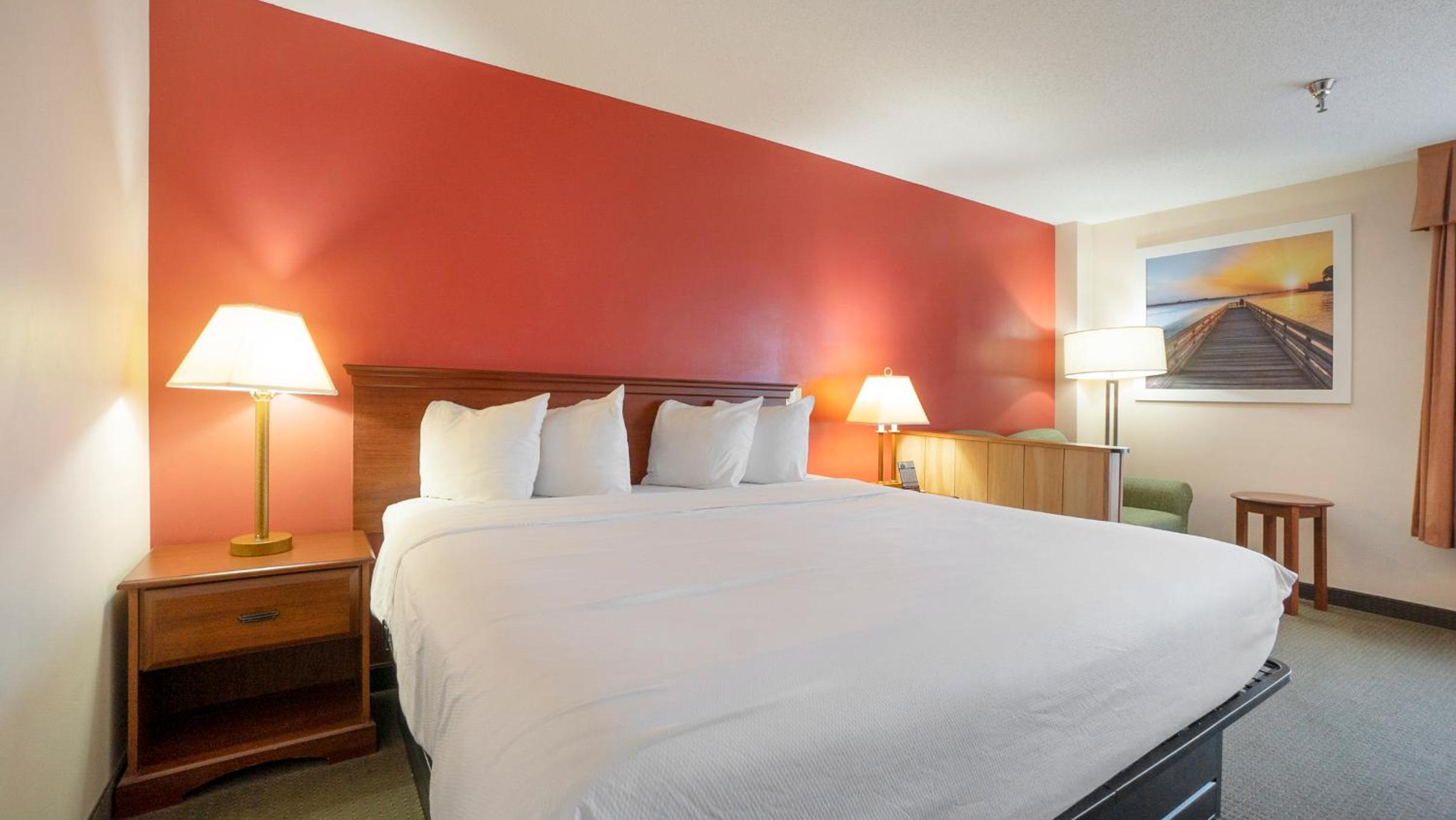 Mount Pleasant Vacations - Days Inn  Suites by Wyndham Mt Pleasant - Property Image 9