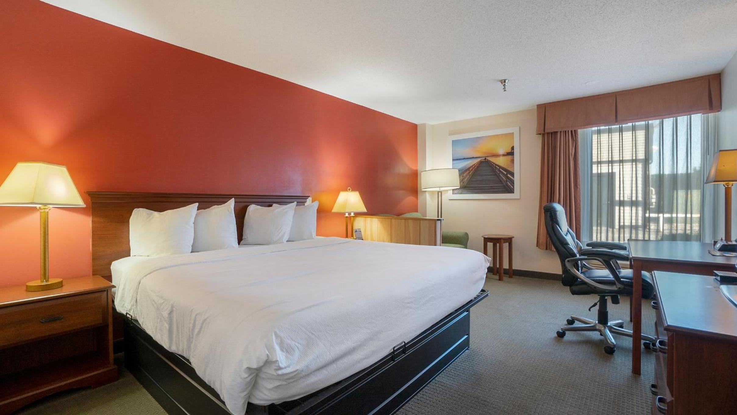 Mount Pleasant Vacations - Days Inn  Suites by Wyndham Mt Pleasant - Property Image 8
