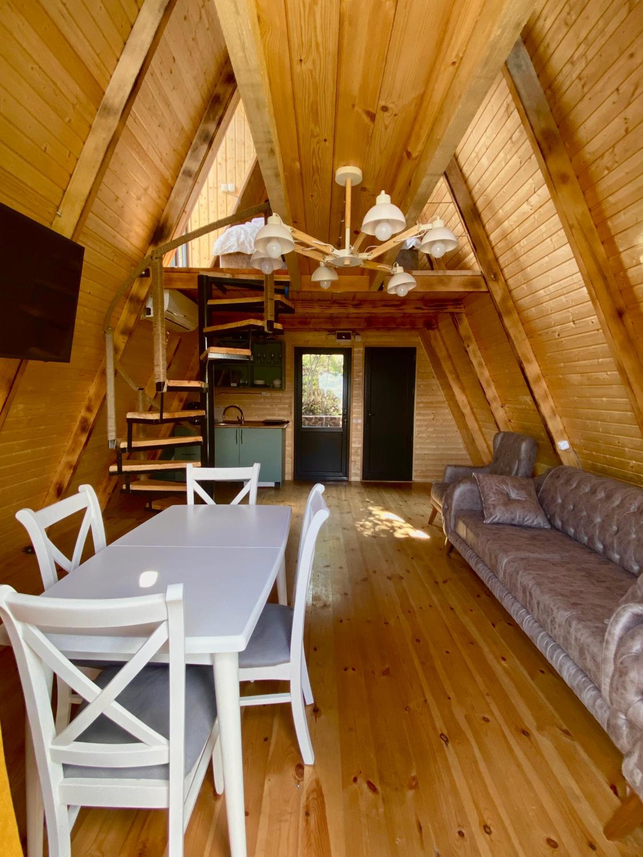 HillSide Cottage-ჰილსაიდ კოტეჯი