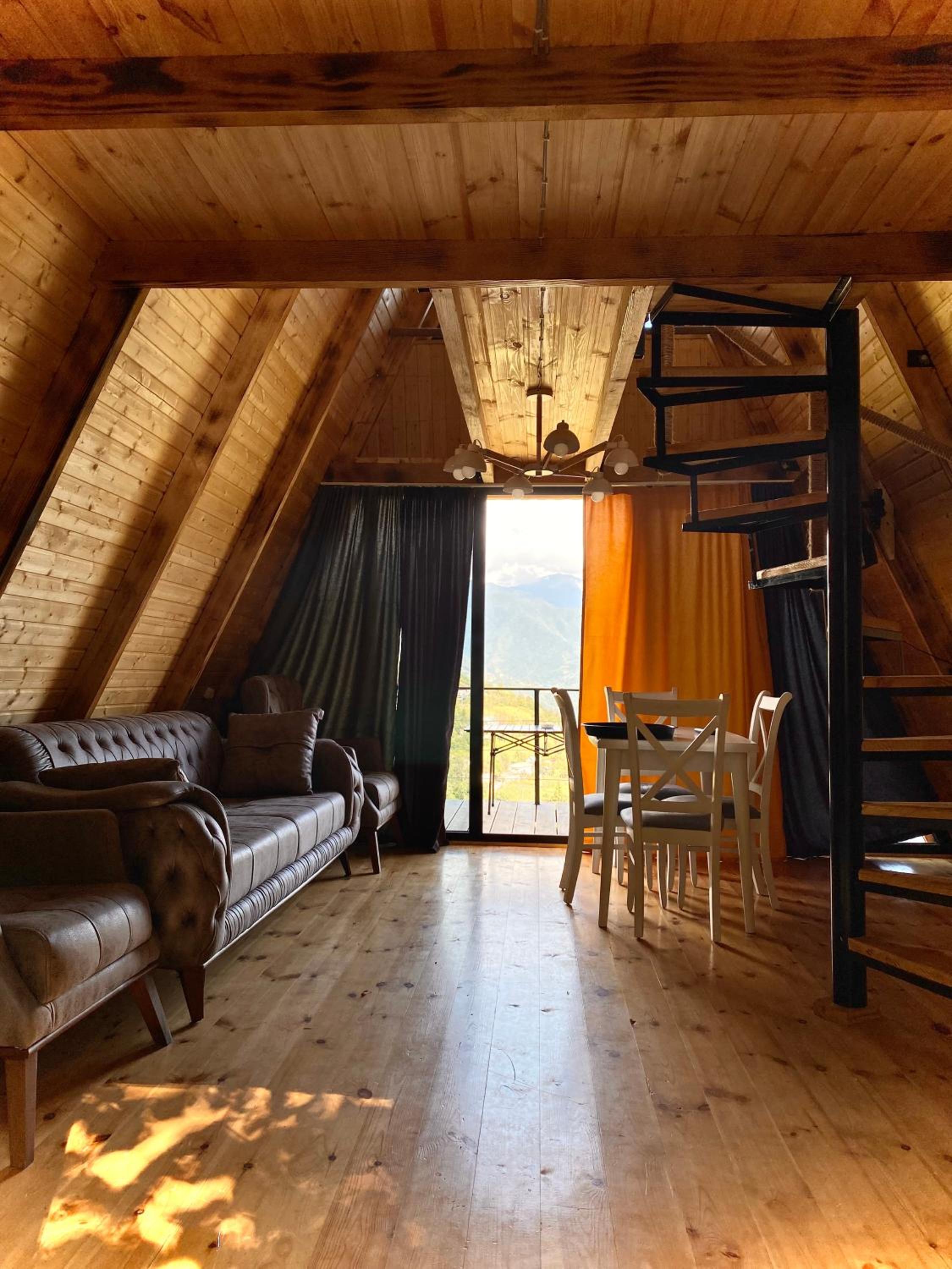 HillSide Cottage-ჰილსაიდ კოტეჯი