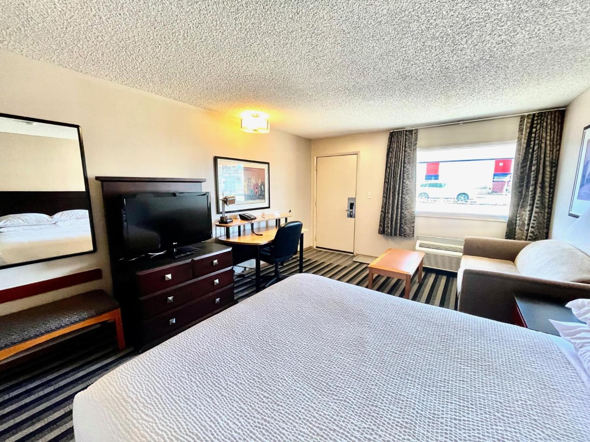 Royal Hotel Lloydminster