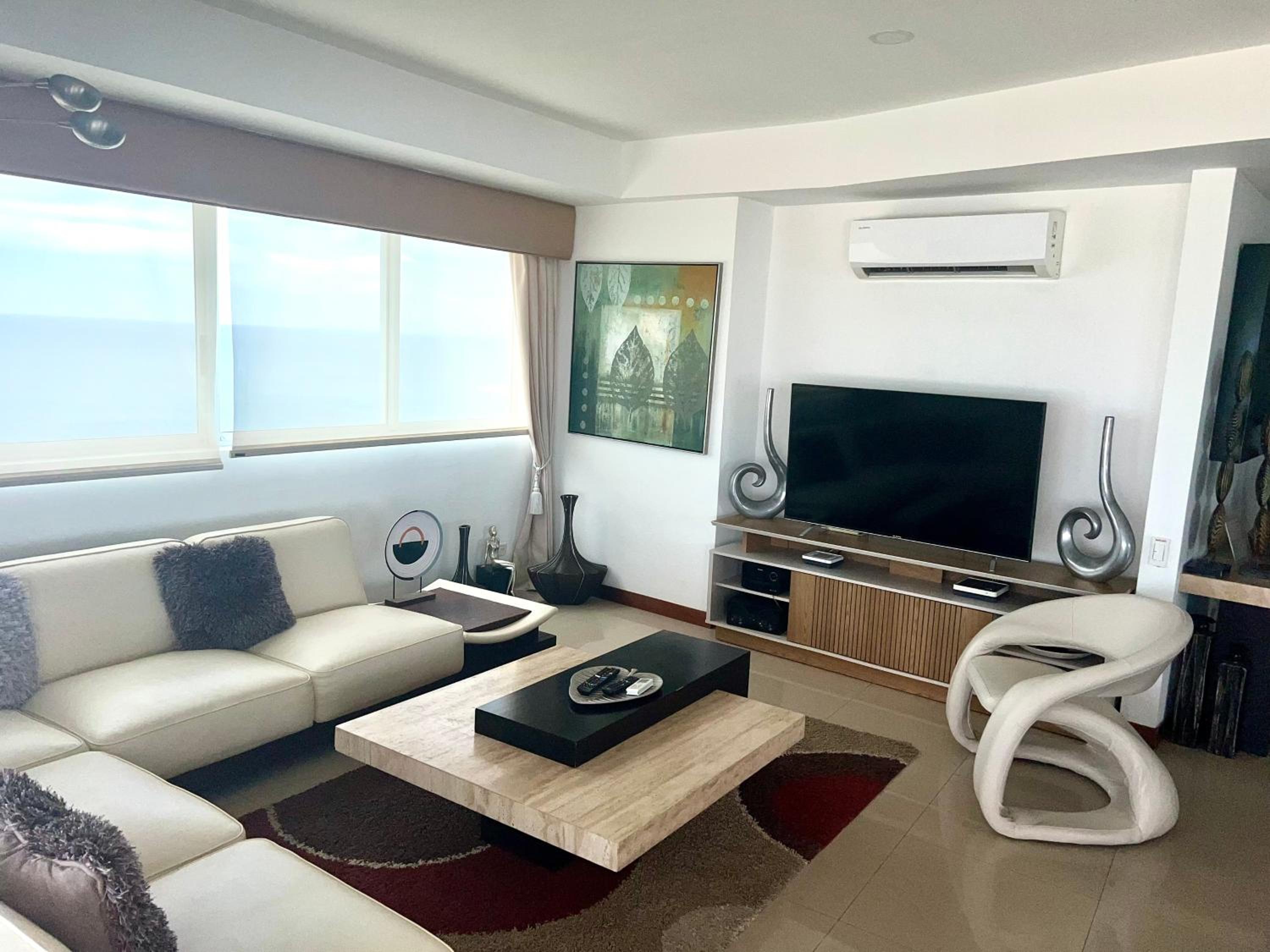 Palmetto Penthouse Deluxe Beautiful view and sunset floor 39