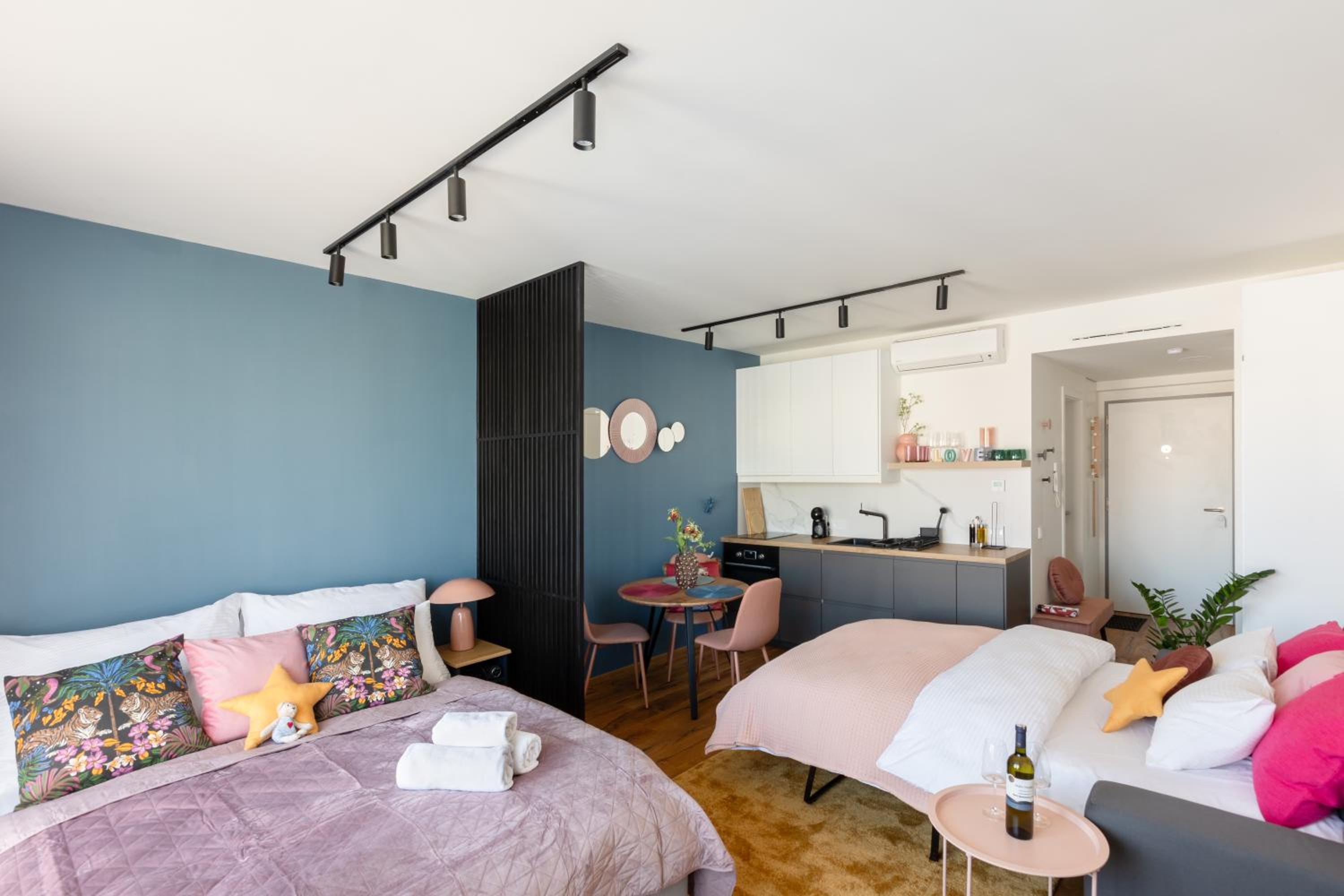 Urban Chic Residences