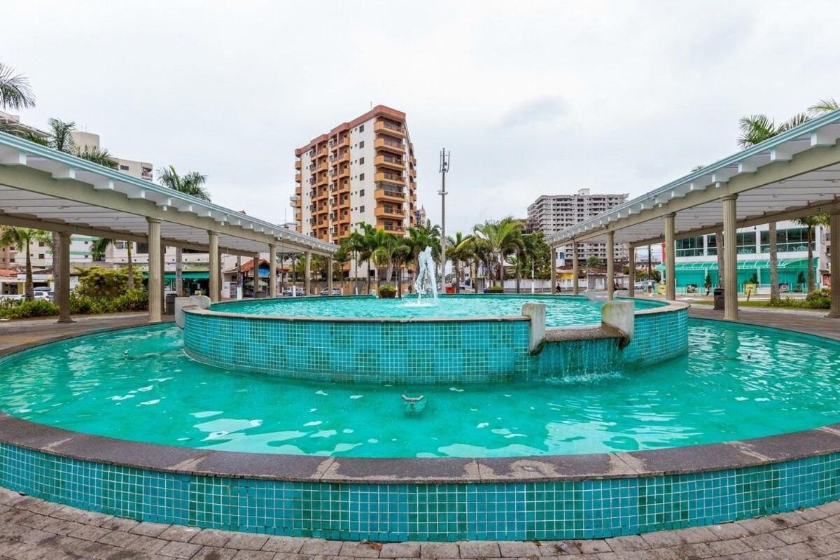 Apto 200 m da praia Wi-Fi suíte 6 pessoas garagem
