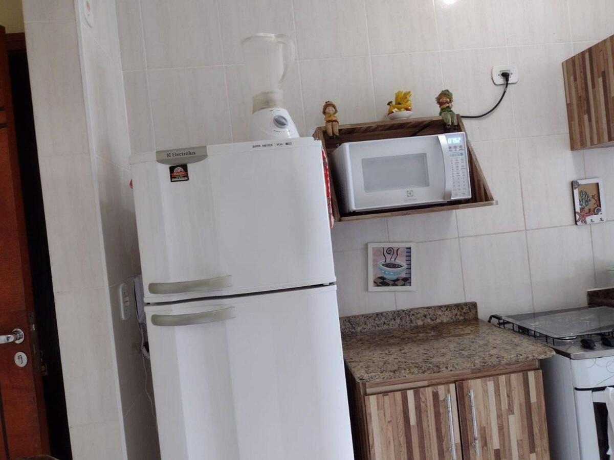 Apto 200 m da praia Wi-Fi suíte 6 pessoas garagem