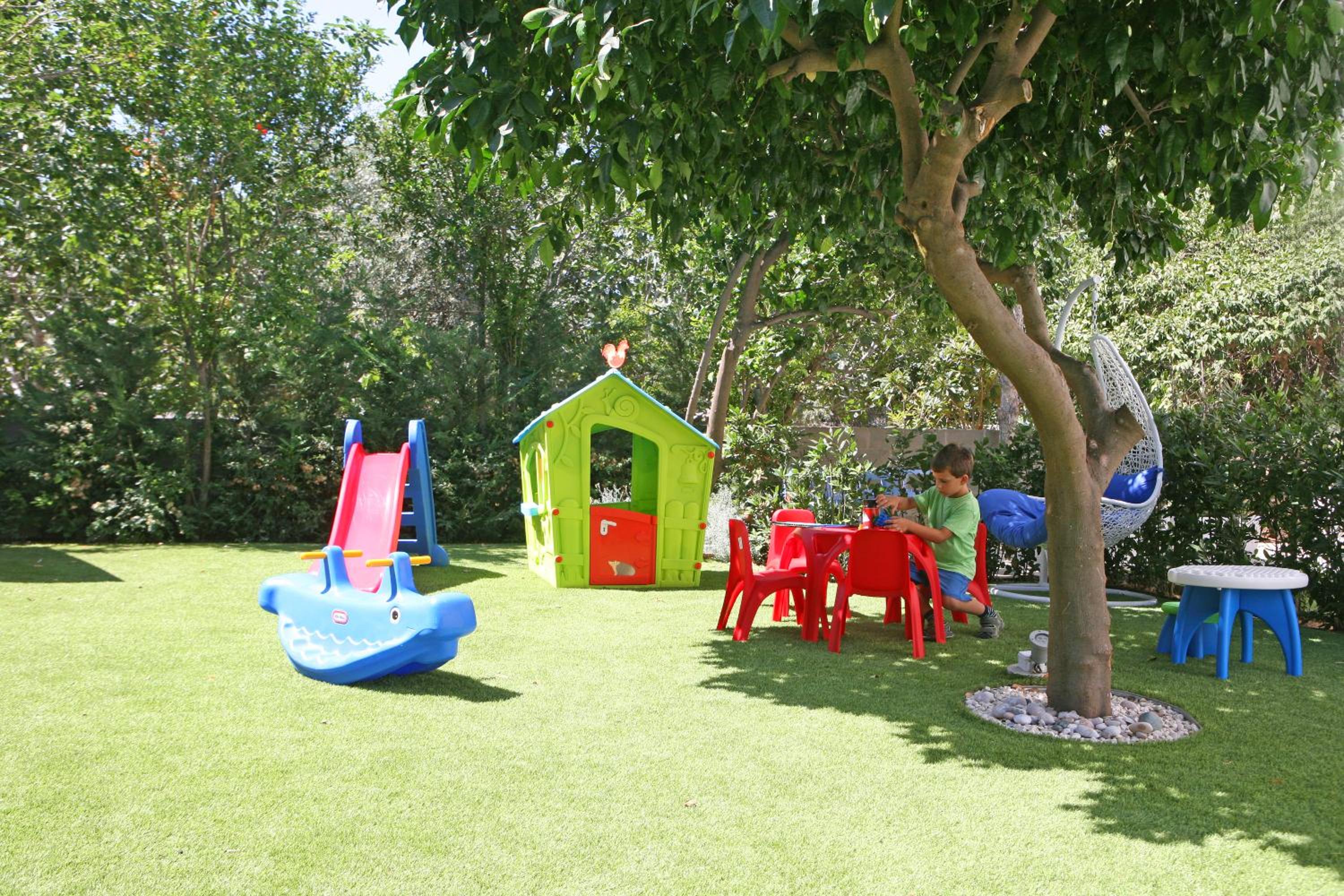 Corina Suites & Apartments