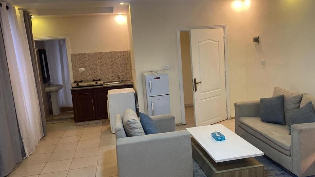 1 bedroom first view 4